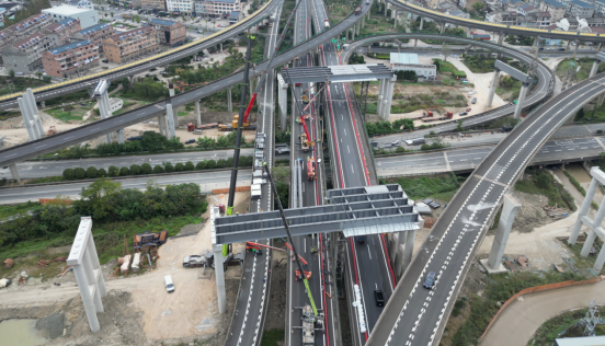 千噸鋼骨鑄通途，恒馳鋼構(gòu)助力甬臺溫高速完美“跨越”